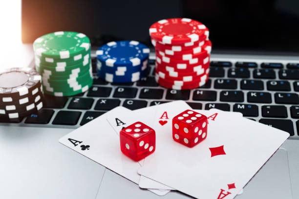 AduQ card game interface on kuku toto platform
